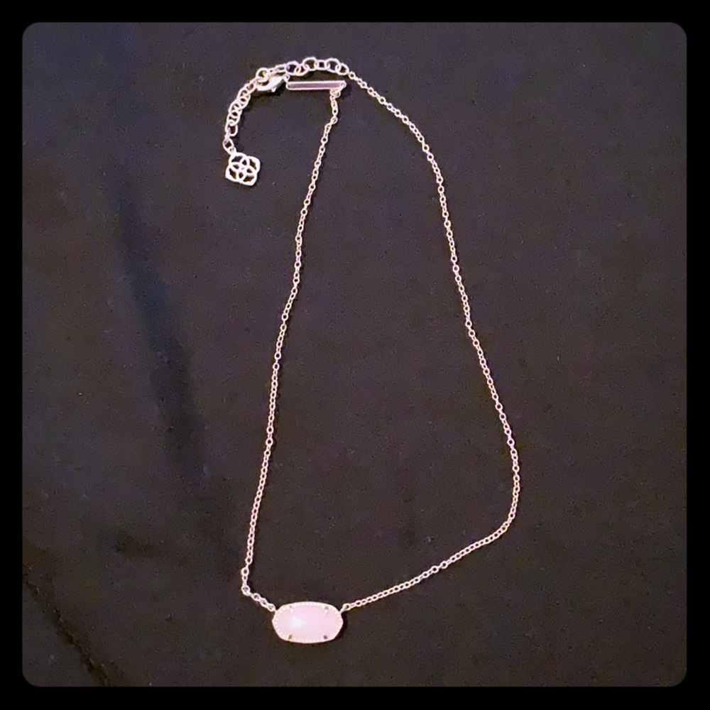 Kendra Scott necklace